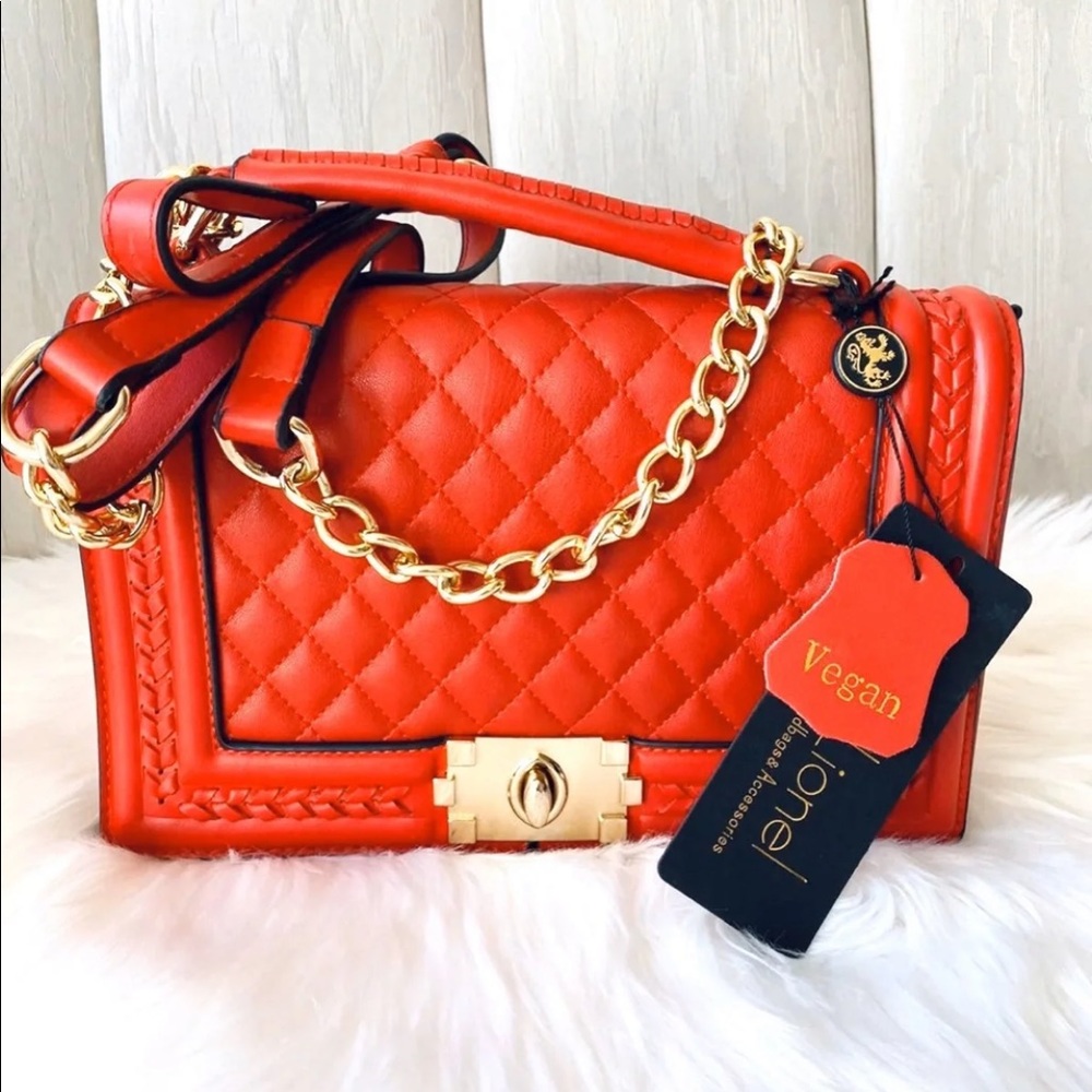 🏮24 HR SALE ONLY🏮  🍒Vegan Leather Crossbody Purse